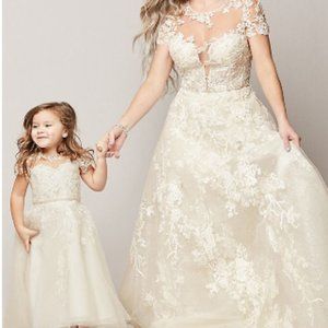 David's Bridal Appliqued Cap Sleeve Lace-up Flower Girl Dress Color: IvyStone